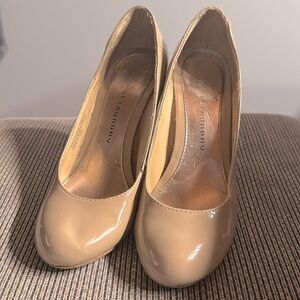 3/$15! 🎈 Chinese laundry nude neutral round toe pumps